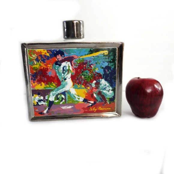 LeRoy Neiman Sports Commemorative Baseball Liquor Bottle Bar Decor 1979 - Picture 4 of 9